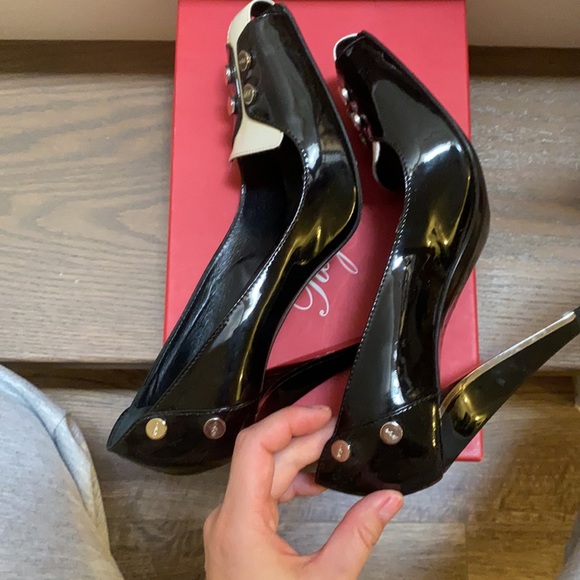 Roger Vivier Black and white heels - Picture 10 of 10